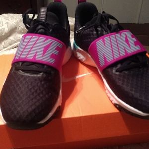 Nike sneakers womens 8.5